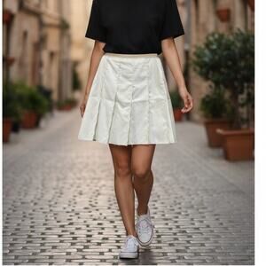 Prada White Pleated Skirt -Size 46 -Excellent Condition